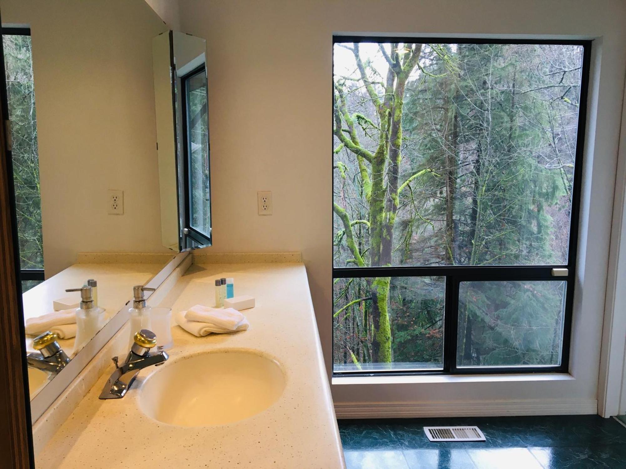 Creekside City Center Suite North Vancouver Esterno foto