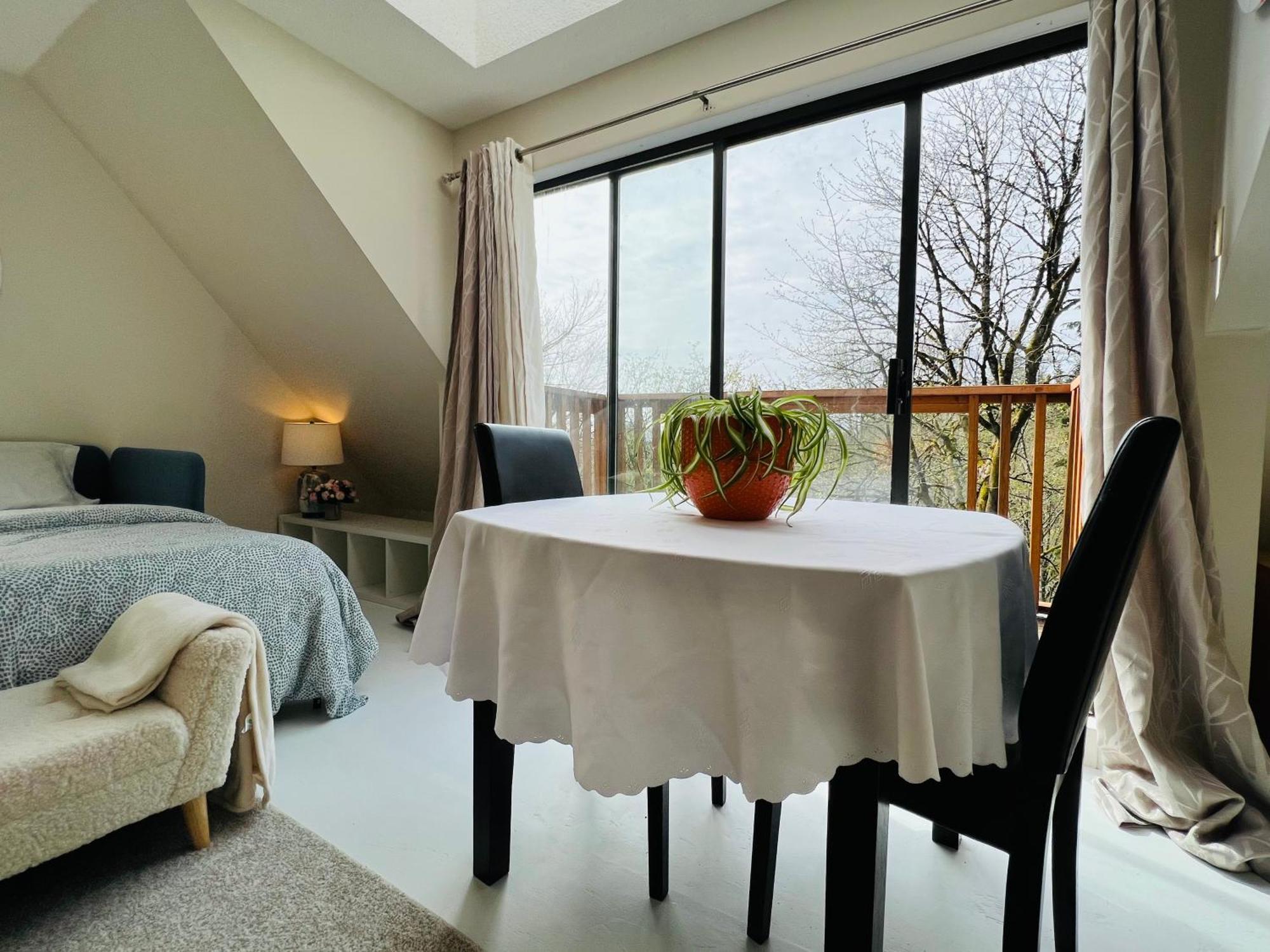 Creekside City Center Suite North Vancouver Esterno foto
